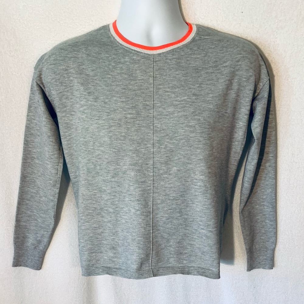 Rare Karen Millen Sweater w/ Back Zipper Size 2